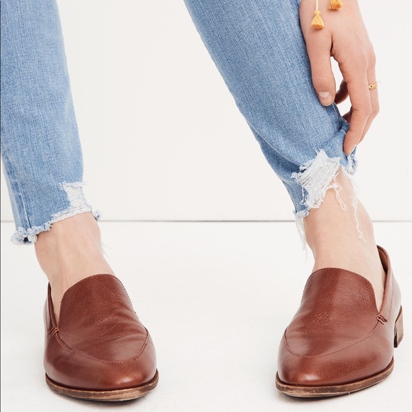 9" High-Rise Skinny Jeans in Ontario Wash: Distressed-Hem Edition - Picture 3 of 14